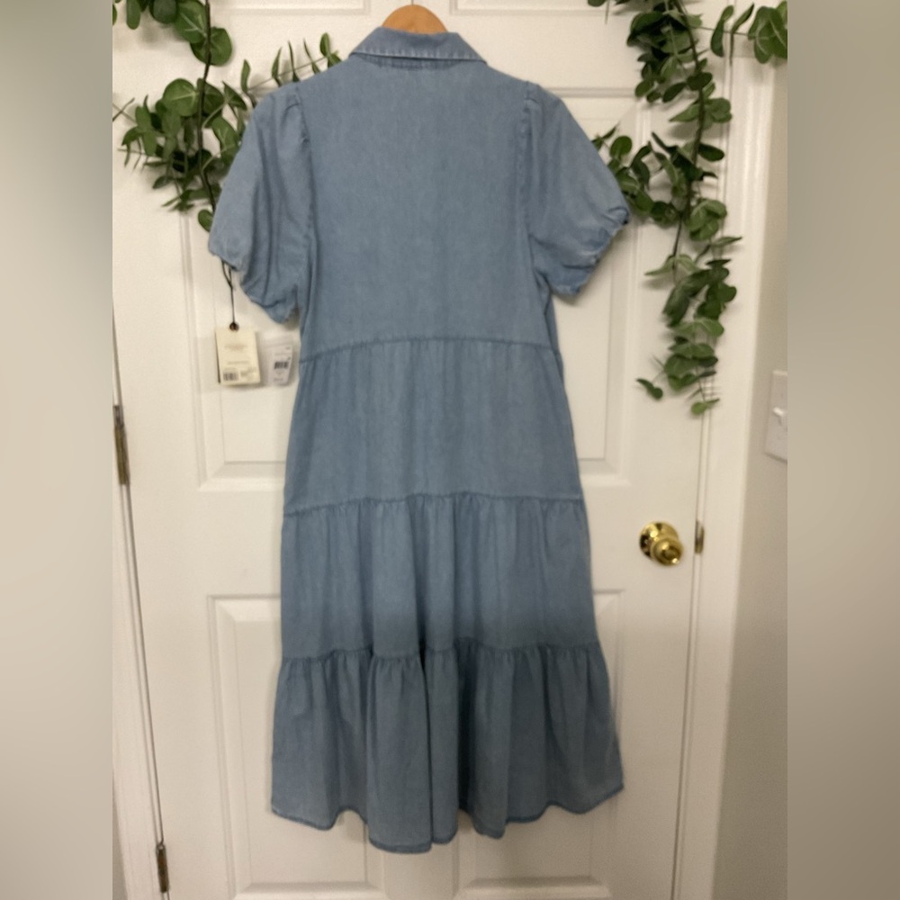 GRACE + KARMA Light Blue Button-Front Tiered Midi Dress. SIZE S - Picture 3 of 8